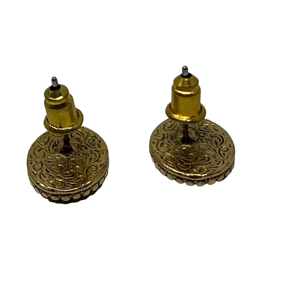 Vintage Pierced Earrings‎ Gold Tone Studs with Black Glass Flower Inserts